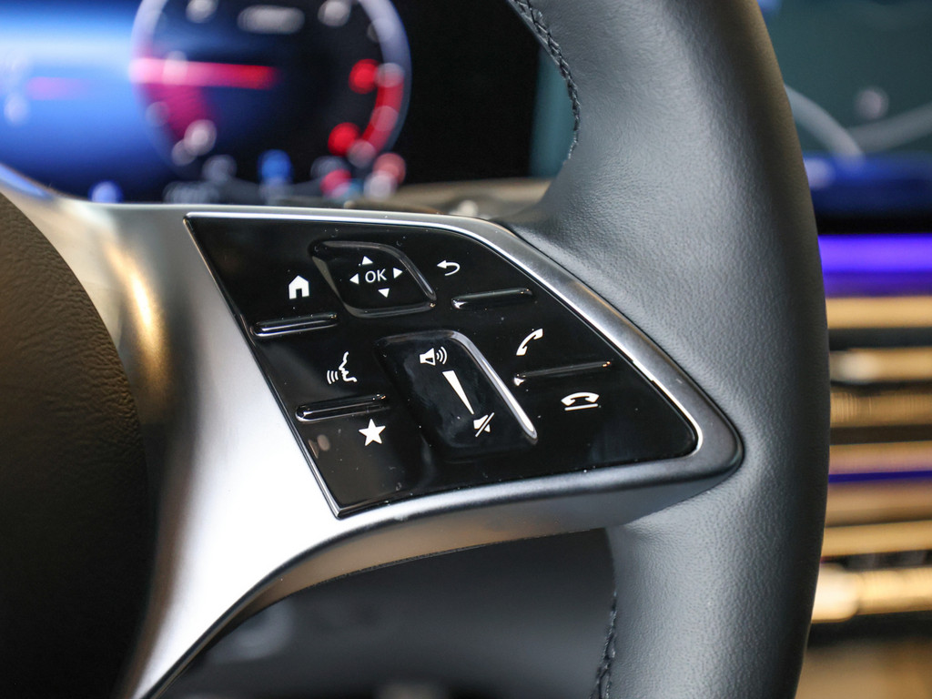 Bild 17 - V 300 d AMG AVANTGARDE Lang