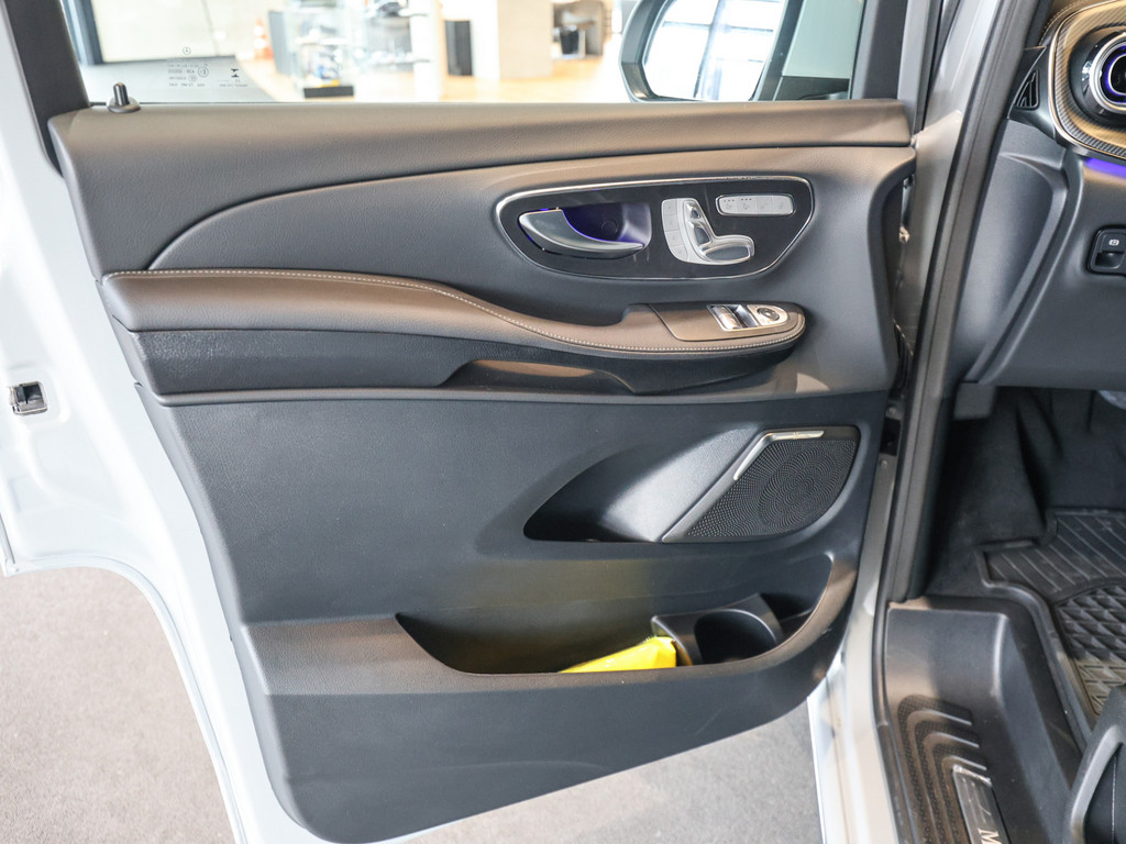 Bild 24 - V 300 d AMG AVANTGARDE Lang