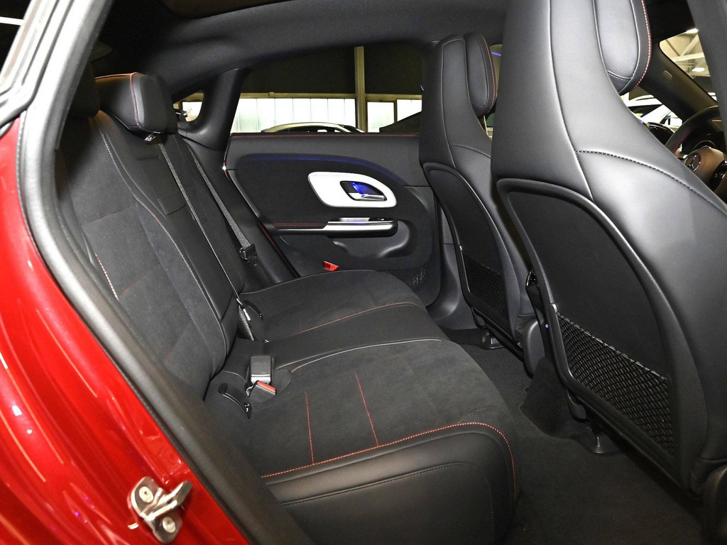 Bild 5 - CLA 250 + mit EQ Technologie AMG Line