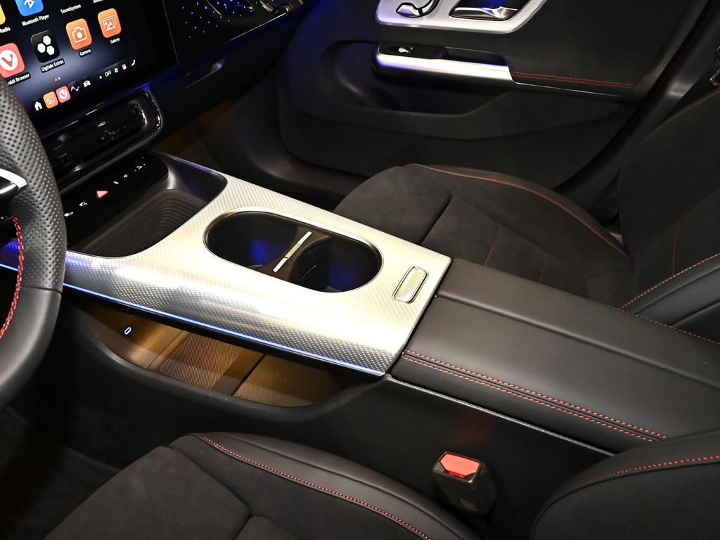 Bild 13 - CLA 250 + mit EQ Technologie AMG Line