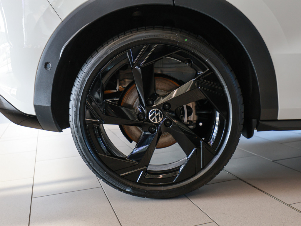 Bild 6 - T-Roc R-Line 1.5 eTSI DSG