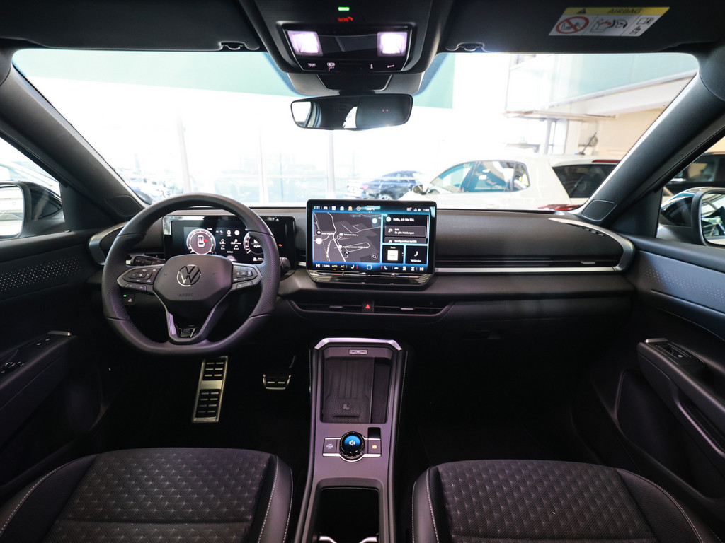 Bild 8 - T-Roc R-Line 1.5 eTSI DSG
