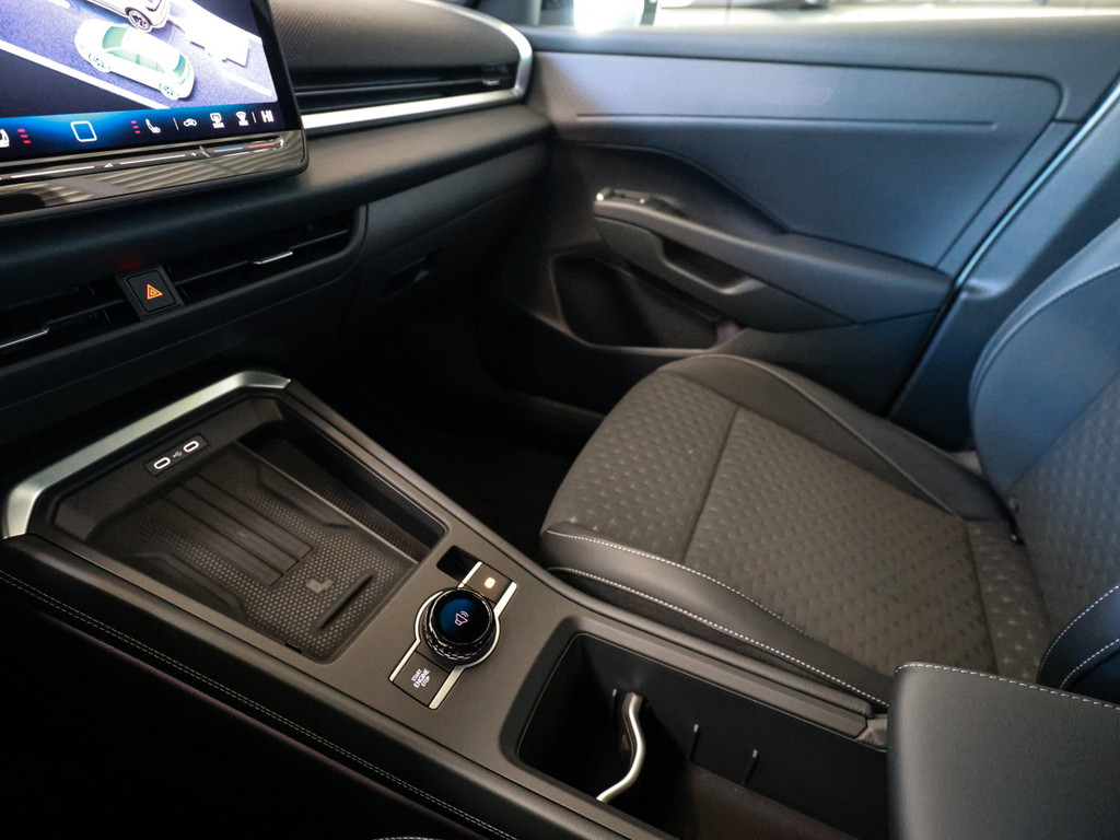 Bild 17 - T-Roc R-Line 1.5 eTSI DSG