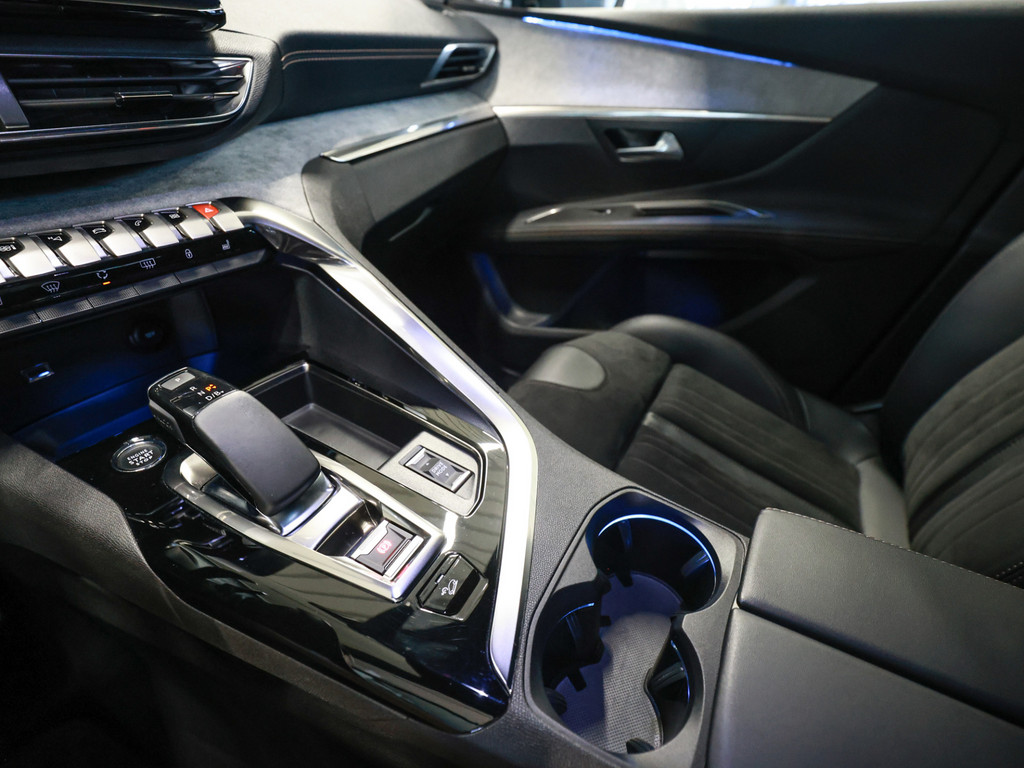 Bild 15 - 3008 GT Pack 300 Hybrid4 Allrad