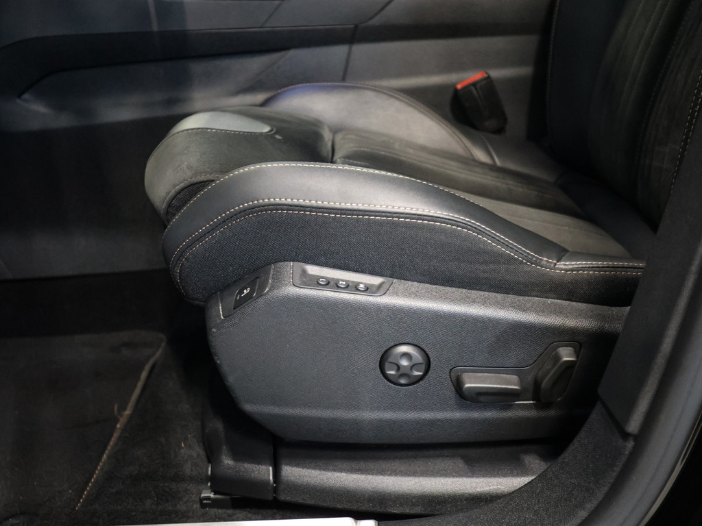 Bild 29 - 3008 GT Pack 300 Hybrid4 Allrad