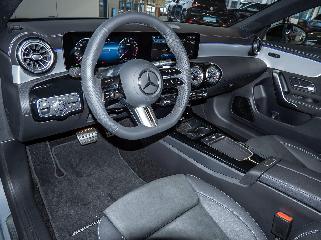 Bild 6 - CLA 180 Coupé