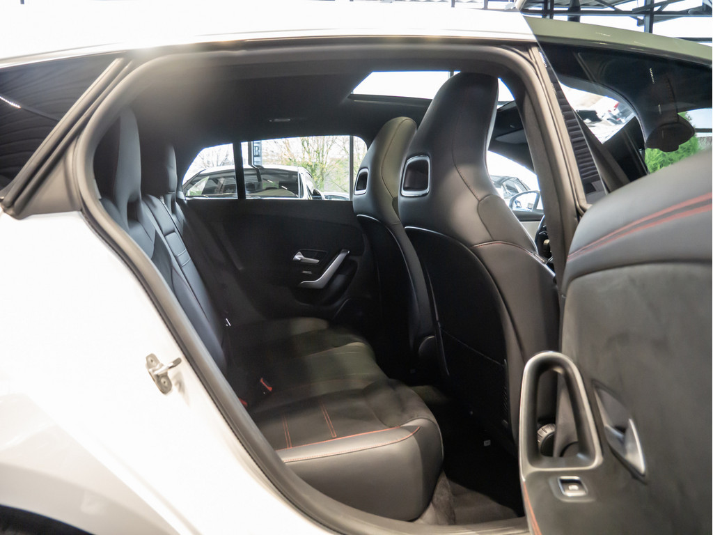 Bild 5 - CLA 220 SB d AMG Sport Advanced + 