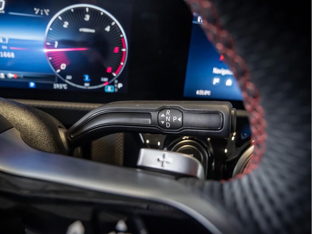 Bild 20 - CLA 220 SB d AMG Sport Advanced + 