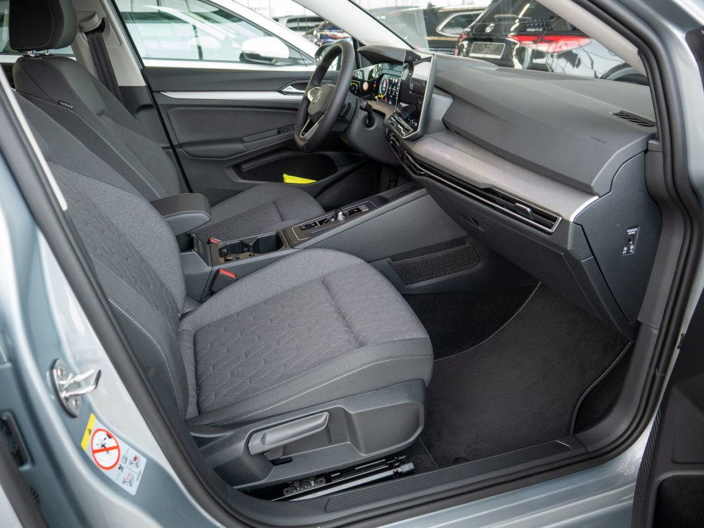 Bild 2 - Golf VIII Variant Life TDI DSG
