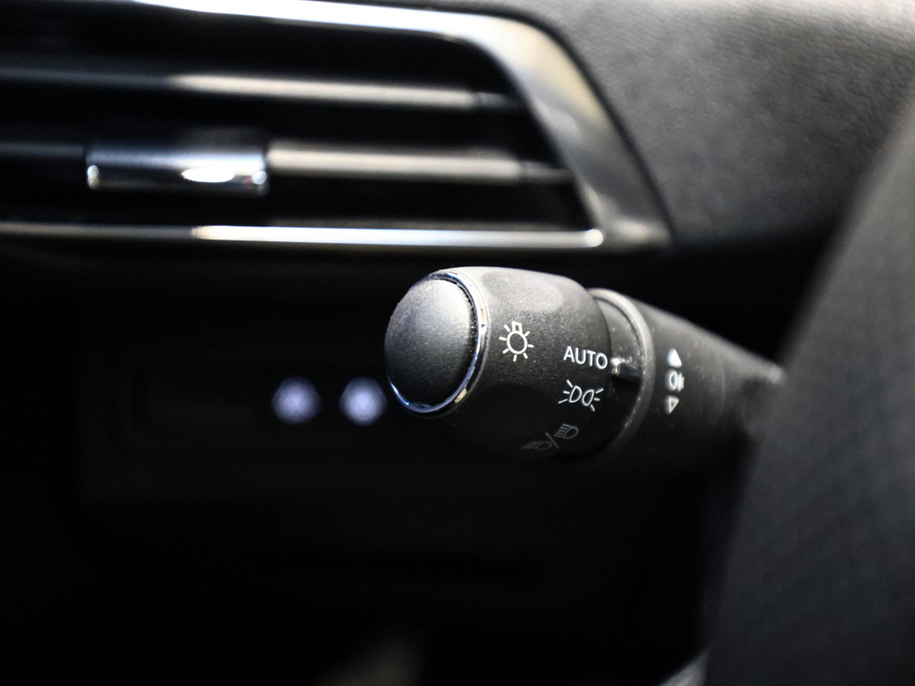 Bild 24 - 3008 GT Hybrid 136 e-DSC6