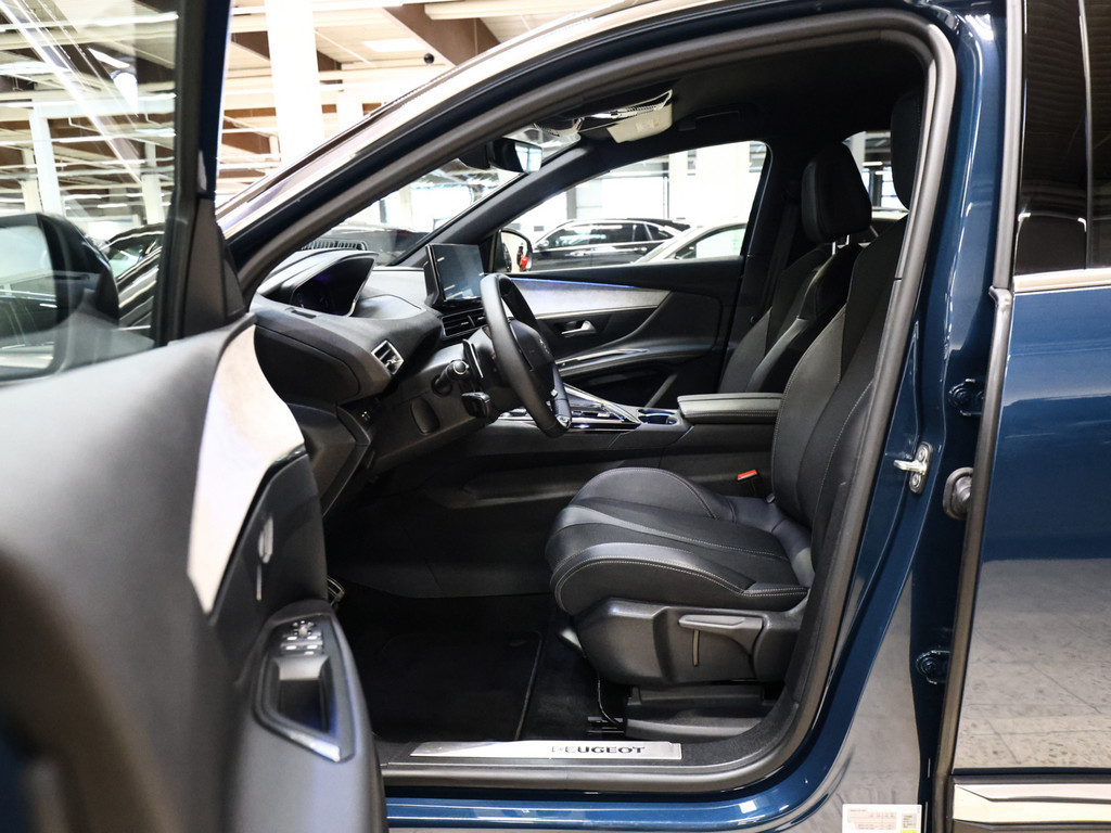 Bild 8 - 3008 GT Hybrid 136 e-DSC6