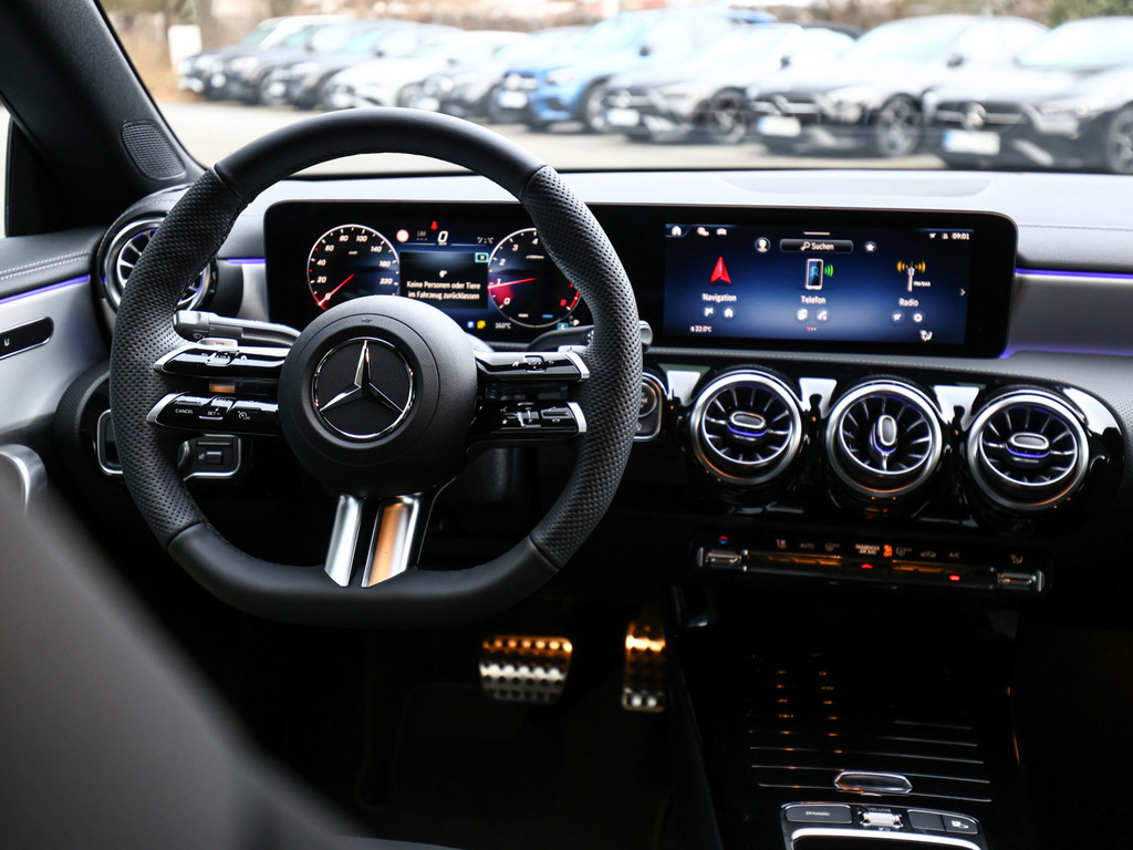 Bild 8 - CLA 180 Coupé AMG Special Edition