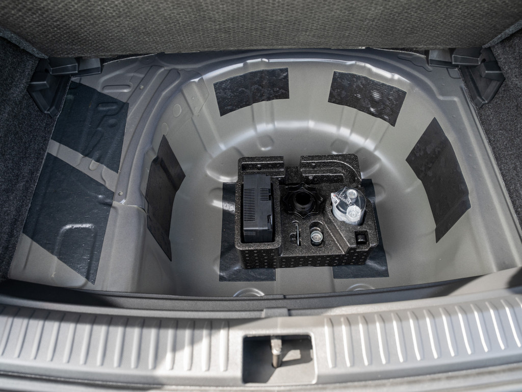 Bild 27 - Arona 1.0 TSI FR ACC FLA ParkAss. SpurH LM LED