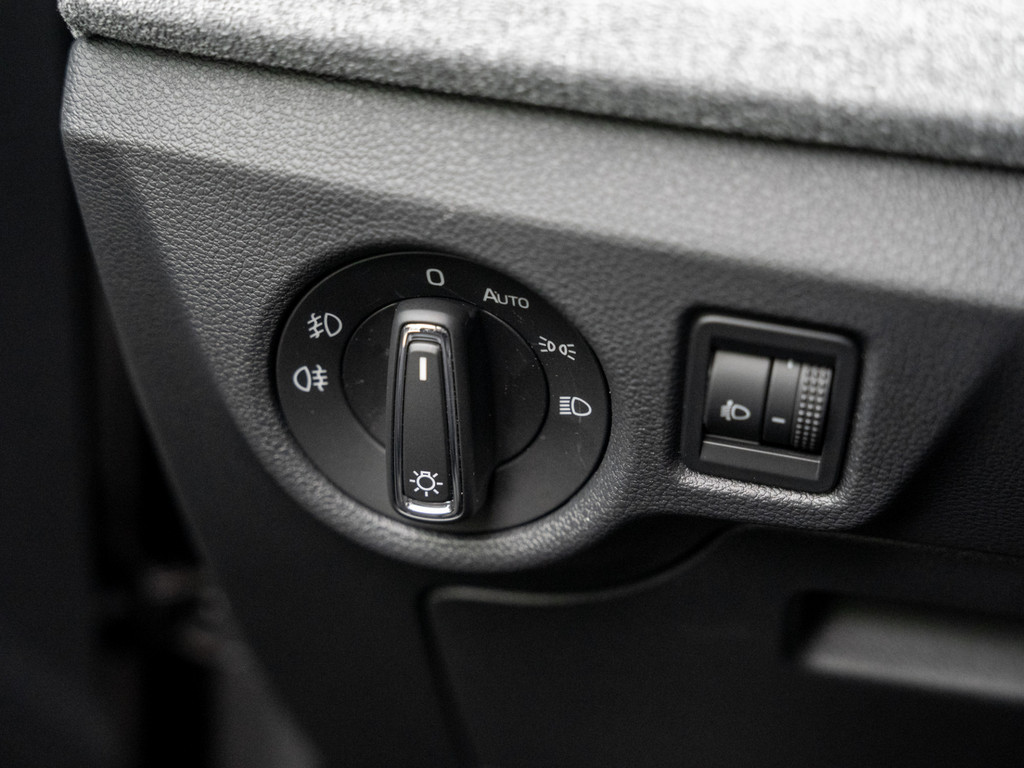 Bild 27 - Kamiq Selection 1.0 TSI ACC SpurH LM LED Navi