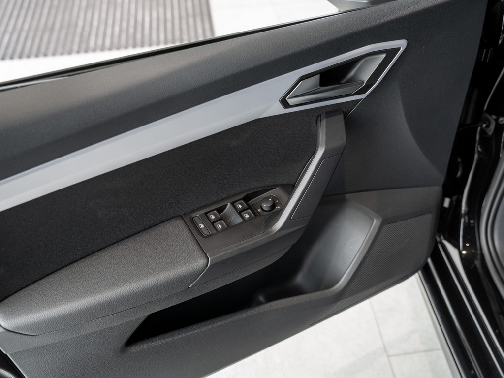 Bild 26 - Ibiza 1.0 TSI FR Black Edition Kam. Navi Sportp.
