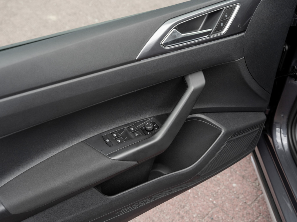 Bild 26 - Taigo Style 1.0 l TSI DSG ACC FLA LM AUT
