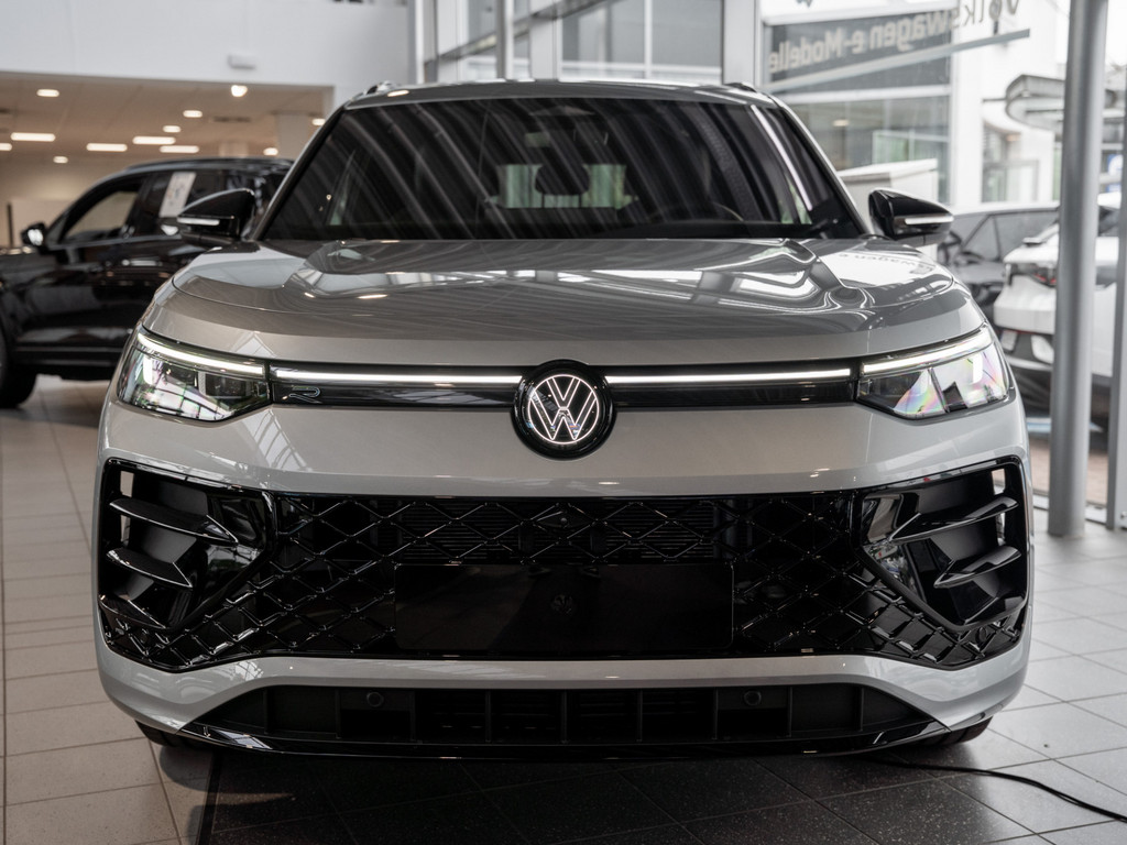 Bild 3 - Tayron R-Line 2.0 l TDI 4MOTION DSG DCC Pano AHK