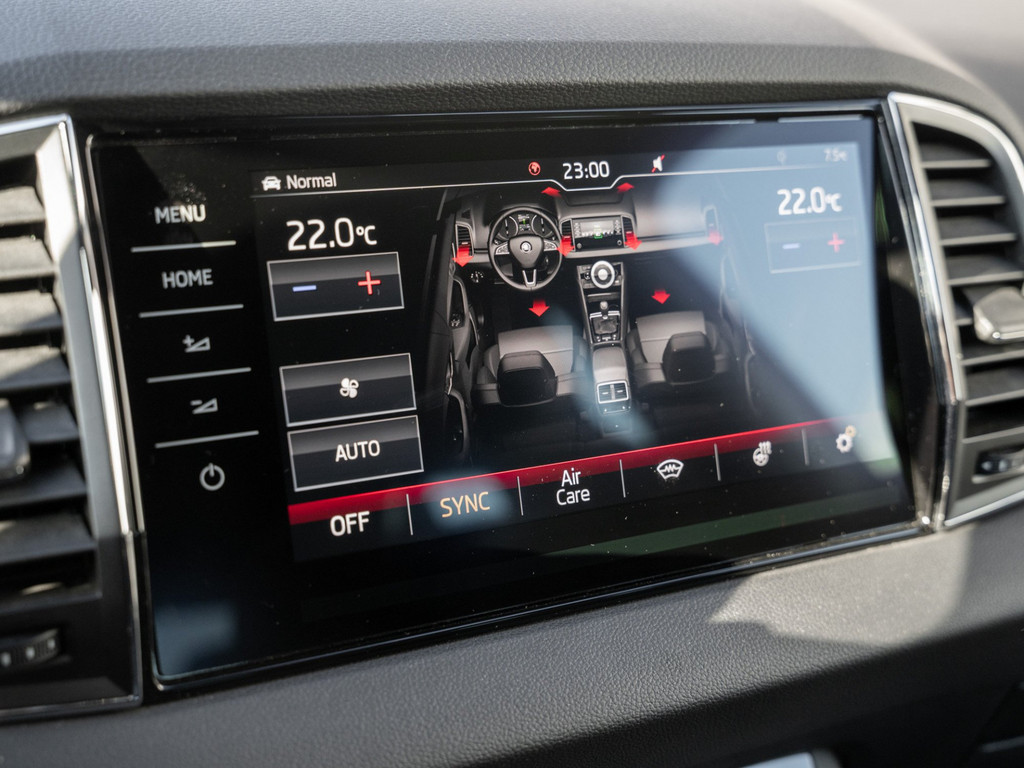 Bild 17 - KAROQ SPORTLINE 2.0 TDI DSG 4X4 Kam. Navi ACC