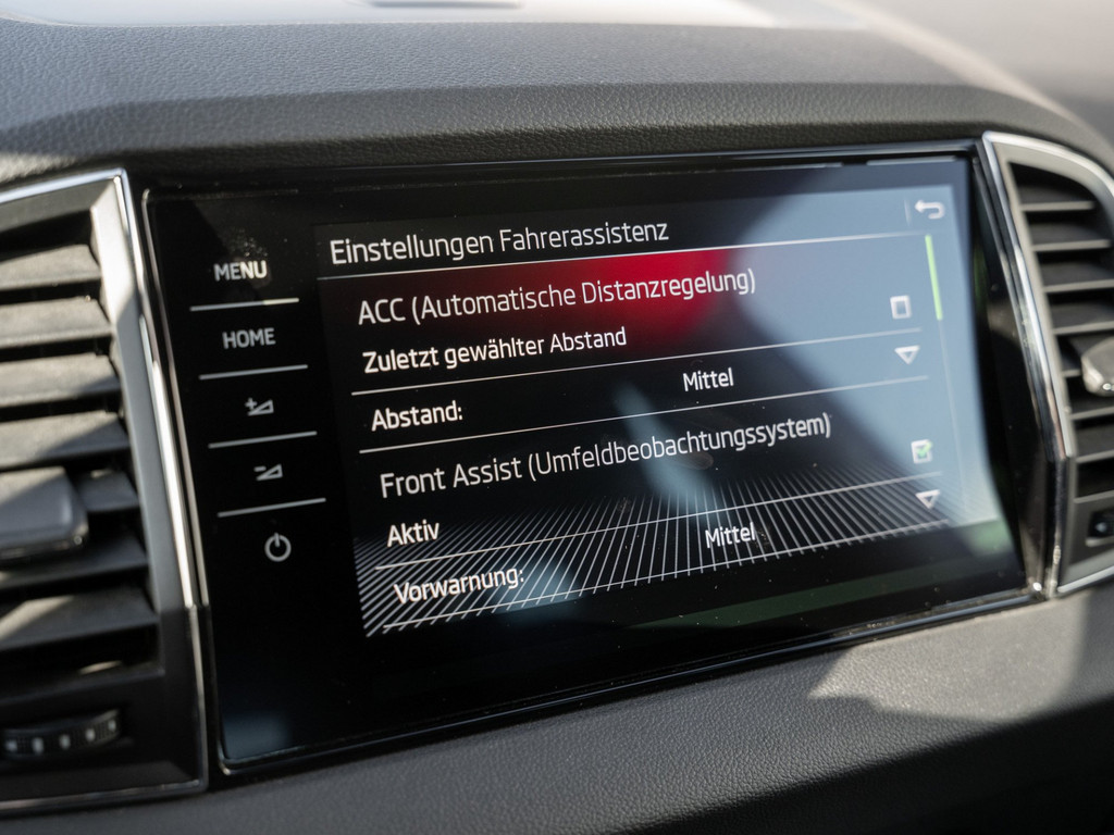 Bild 18 - KAROQ SPORTLINE 2.0 TDI DSG 4X4 Kam. Navi ACC