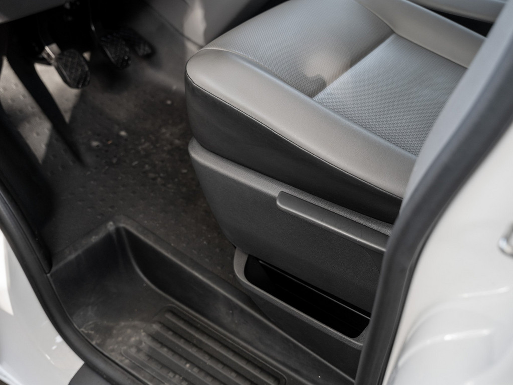 Bild 23 - T6.1 Kasten KR 2.0TDI AHK + KLIMA + PDC + HECKFL AHK