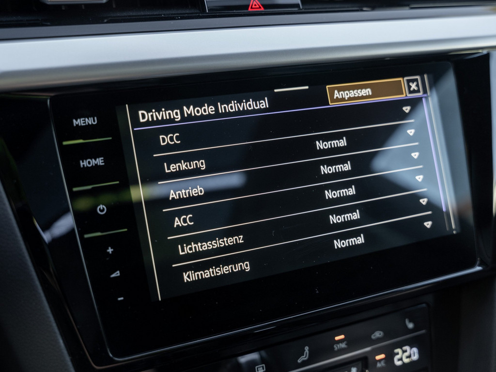 Bild 18 - Arteon DCC NaviPro Pano R-Line IQLight AHK Kam.