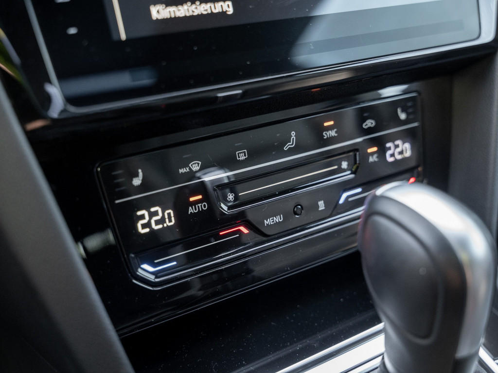 Bild 19 - Arteon DCC NaviPro Pano R-Line IQLight AHK Kam.