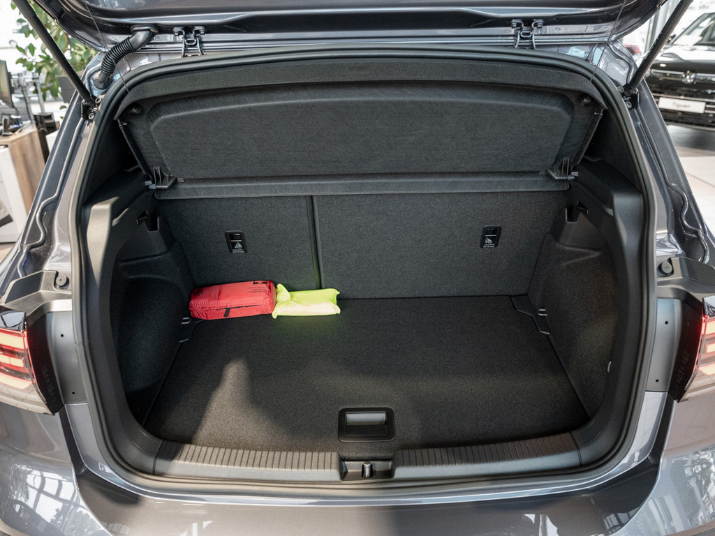 Bild 29 - T-Cross Life 1.0 l Kam. Navi Virtual ACC KlimaA