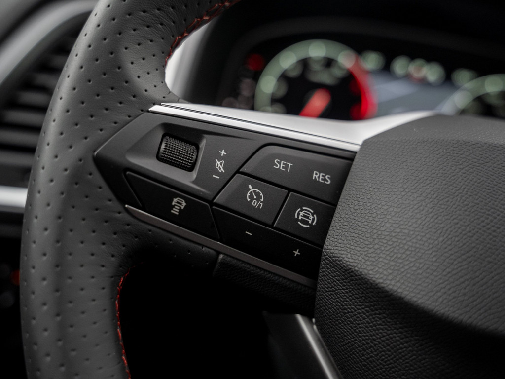 Bild 25 - Ateca 1.5 TSI ACT FR Kam. Navi Sportp. Virtual