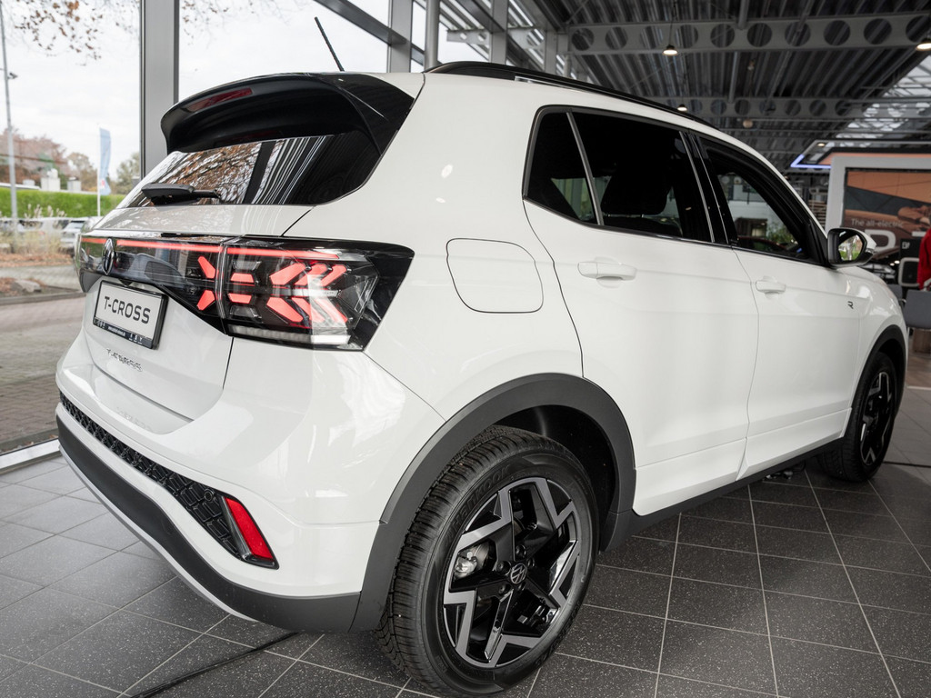 Bild 4 - T-Cross R-Line 1.0 l R-Line IQLight Kam. Navi