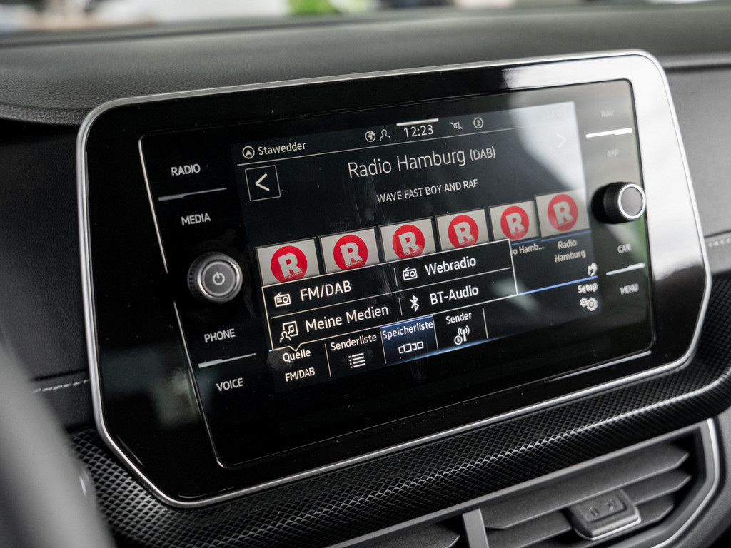 Bild 14 - T-Cross R-Line 1.0 l R-Line IQLight Kam. Navi