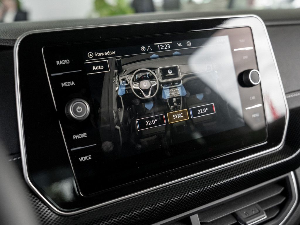 Bild 19 - T-Cross R-Line 1.0 l R-Line IQLight Kam. Navi