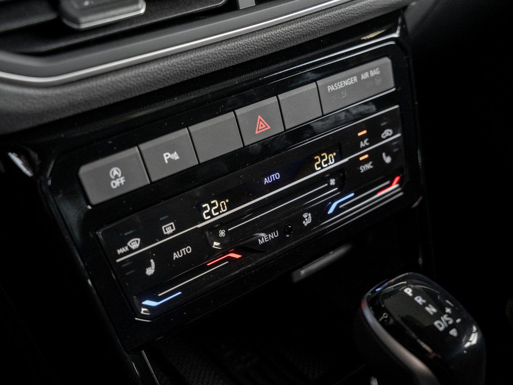 Bild 20 - T-Cross R-Line 1.0 l R-Line IQLight Kam. Navi