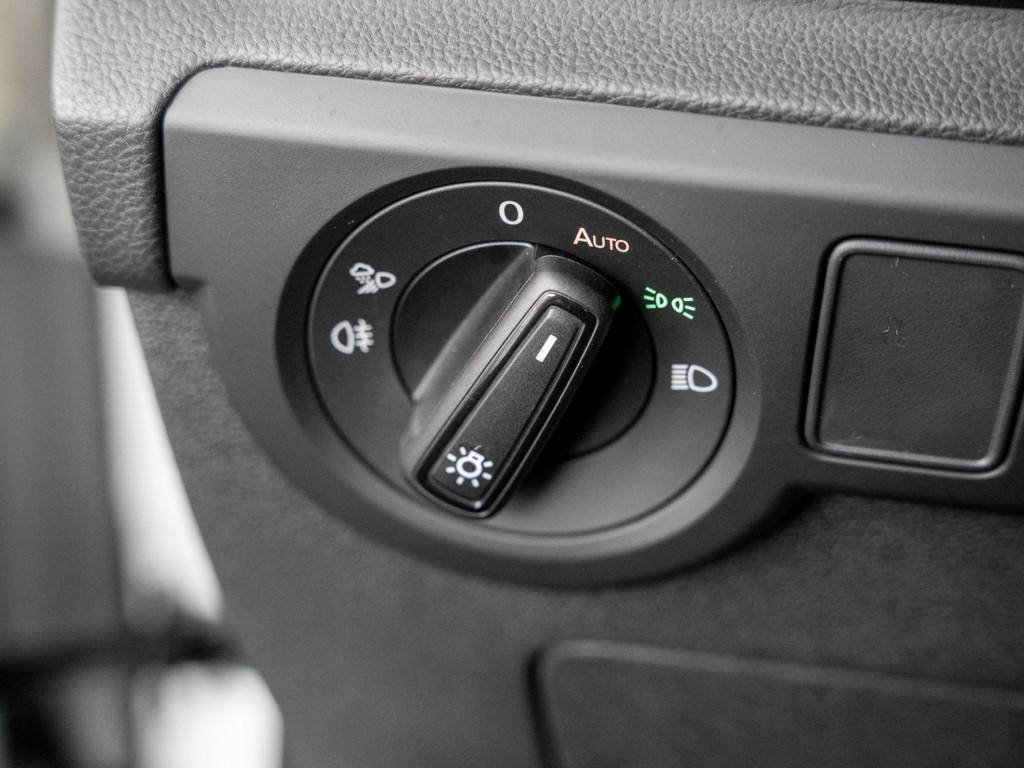 Bild 27 - T-Cross R-Line 1.0 l R-Line IQLight Kam. Navi