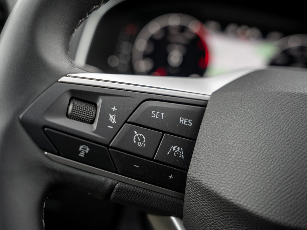 Bild 22 - ARONA XPERIENCE 1.0 TSI DSG Kam. Navi Virtual LM