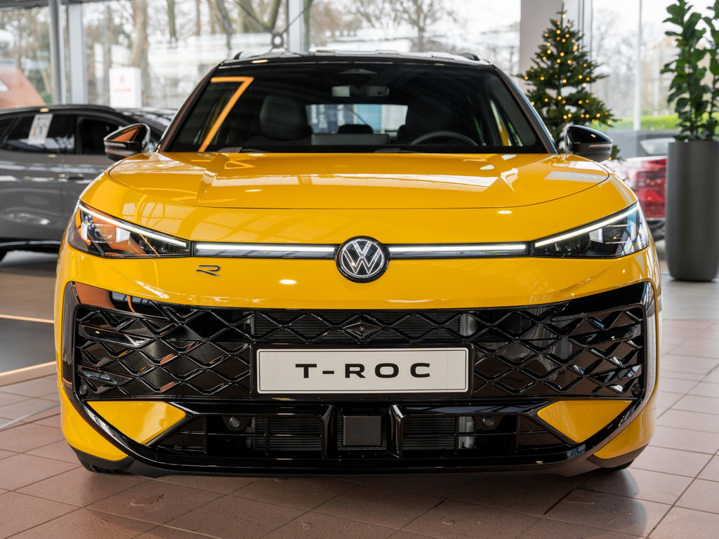 Bild 3 - T-Roc R-Line 1.5 l eTSI DSG IQLight el.Heck