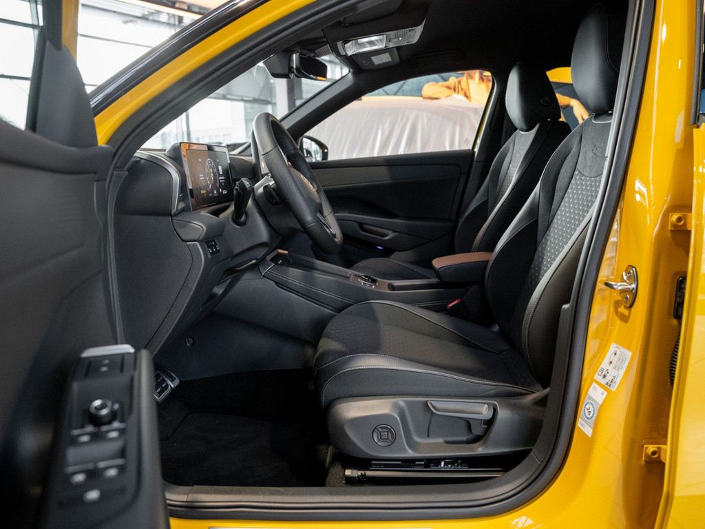 Bild 8 - T-Roc R-Line 1.5 l eTSI DSG IQLight el.Heck
