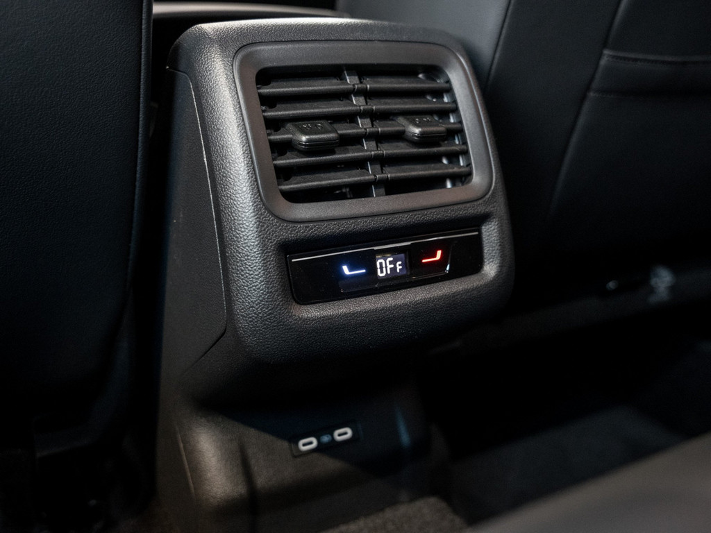 Bild 10 - T-Roc R-Line 1.5 l eTSI DSG IQLight el.Heck