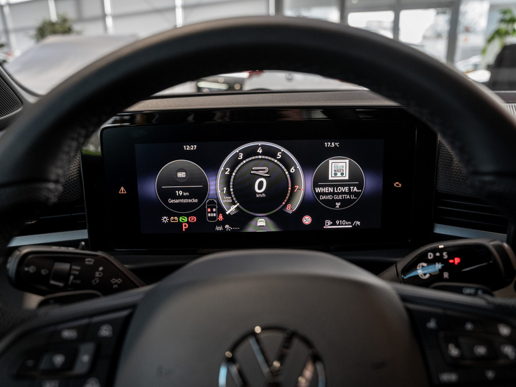 Bild 23 - T-Roc R-Line 1.5 l eTSI DSG IQLight el.Heck