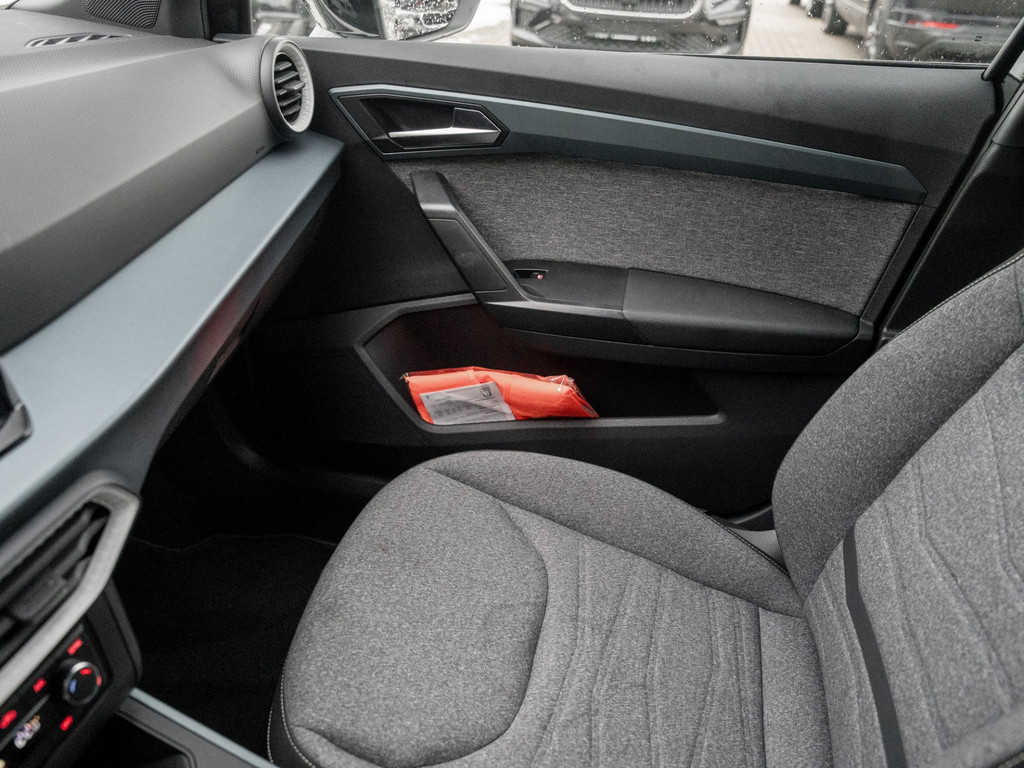 Bild 15 - ARONA XPERIENCE 1.0 TSI DSG Kam. Navi Virtual LM