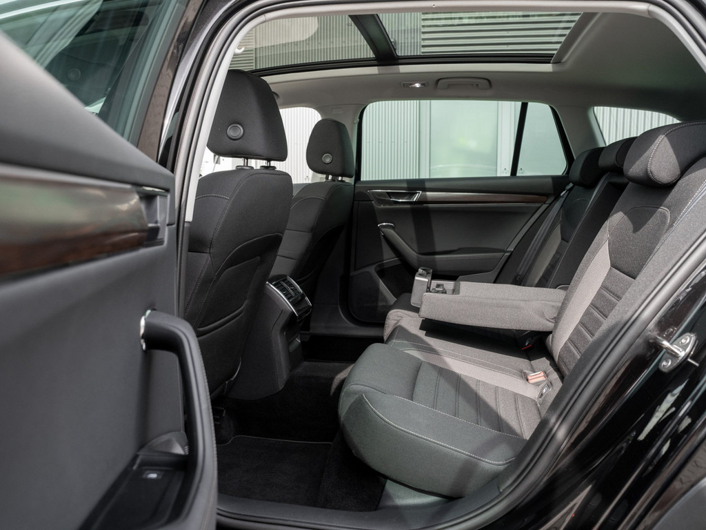 Bild 11 - SUPERB C. SCOUT 2.0 TSI DSG 4X4 AHK Kam. Pano LM