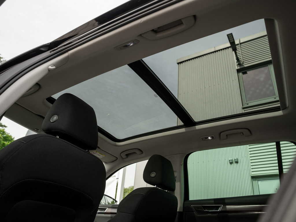 Bild 14 - SUPERB C. SCOUT 2.0 TSI DSG 4X4 AHK Kam. Pano LM