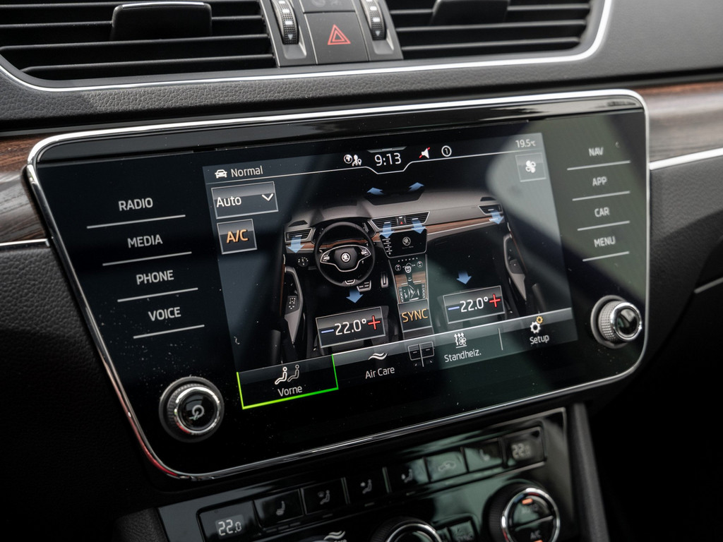 Bild 19 - SUPERB C. SCOUT 2.0 TSI DSG 4X4 AHK Kam. Pano LM