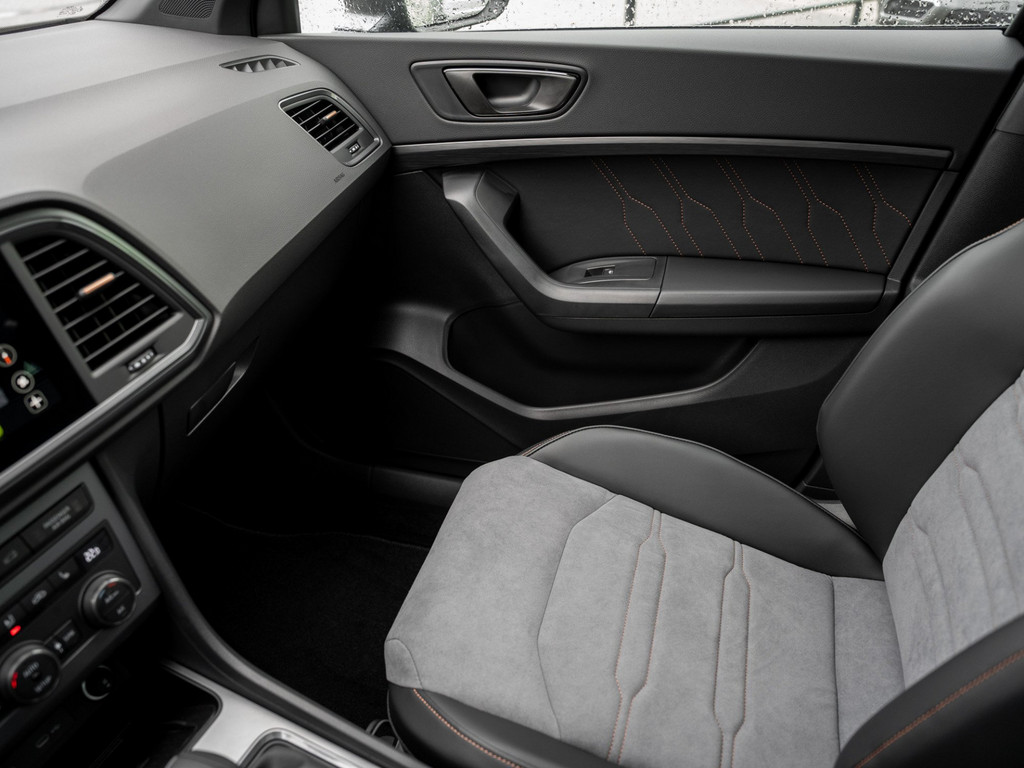Bild 23 - Ateca 2.0 4Drive Tribe Edition AHK, 360 -Kamera