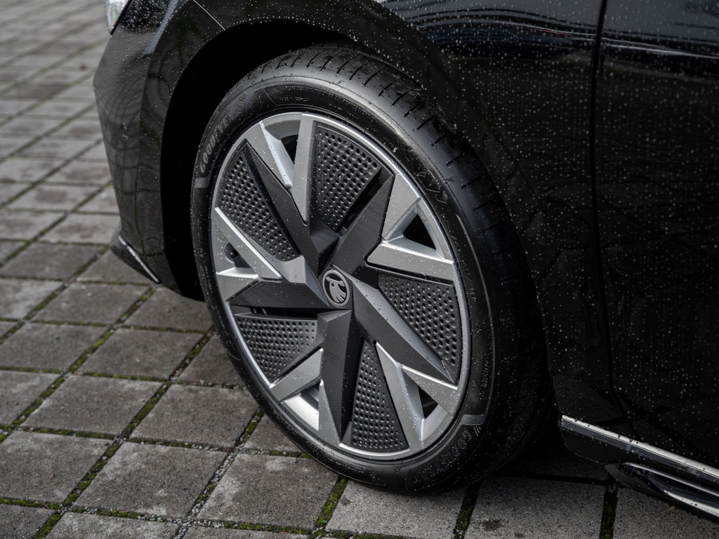 Bild 8 - Superb Combi Sportline 2.0 TSI DCC AHK Kam. LM