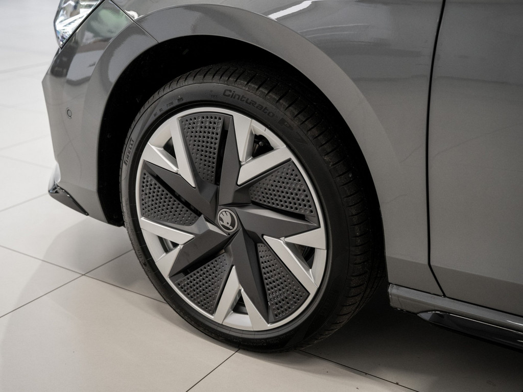 Bild 8 - Superb Combi Sportline 2.0 TDI DCC AHK Kam. LM