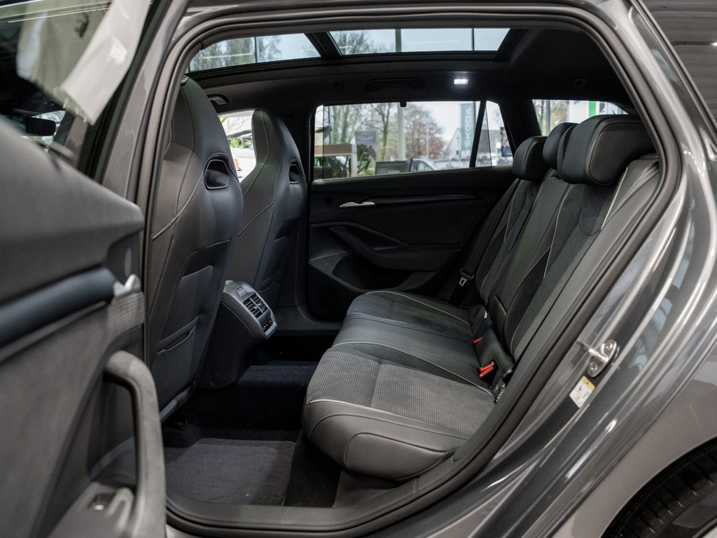 Bild 10 - Superb Combi Sportline 2.0 TDI DCC AHK Kam. LM