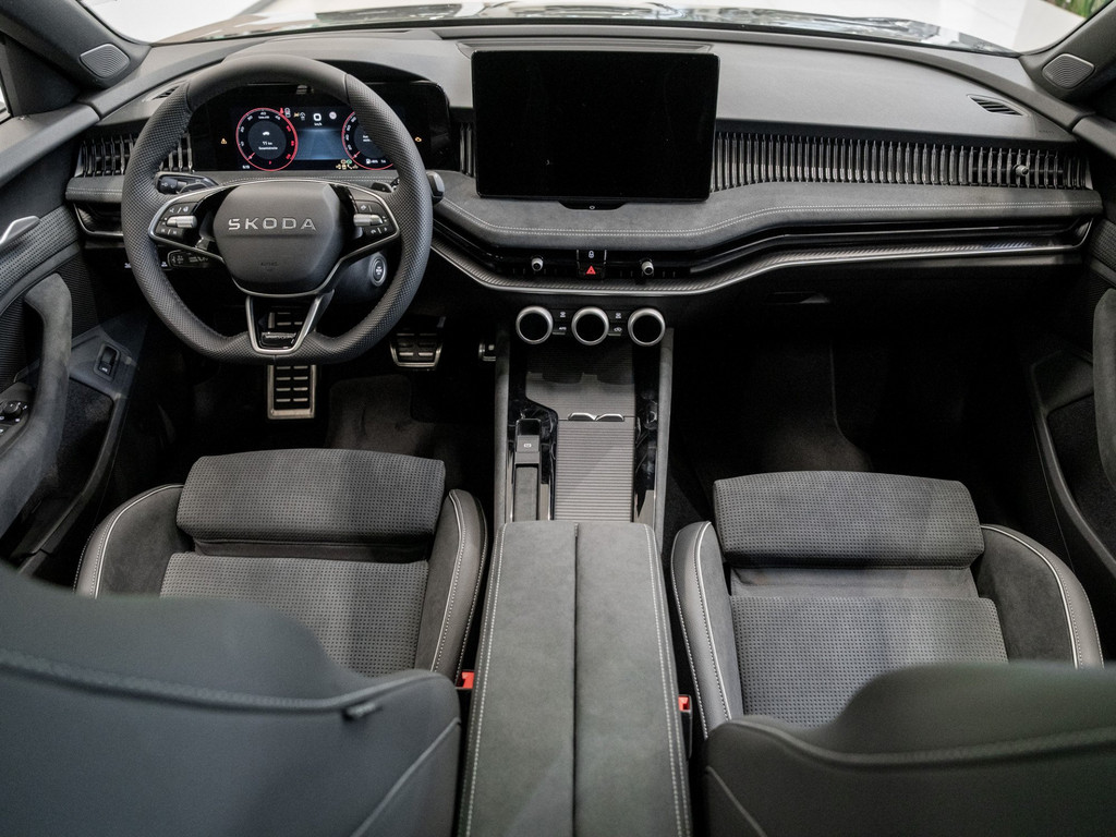 Bild 12 - Superb Combi Sportline 2.0 TDI DCC AHK Kam. LM