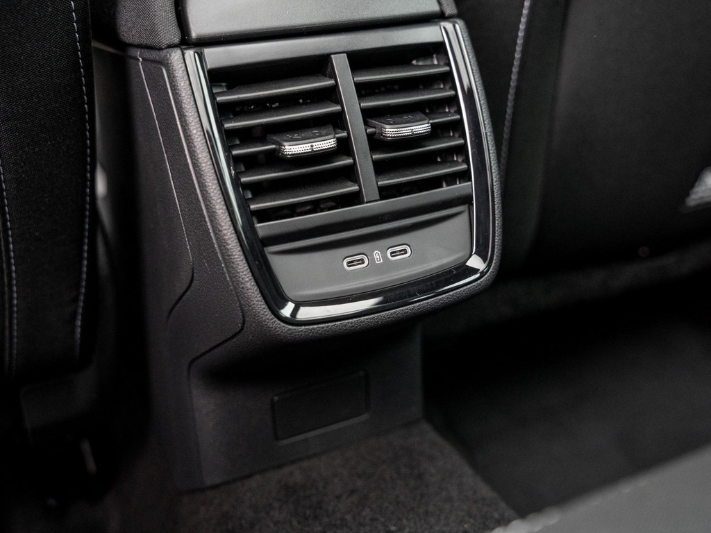 Bild 10 - Scala Monte Carlo 1.5 TSI DSG Pano AHK Kam. Navi