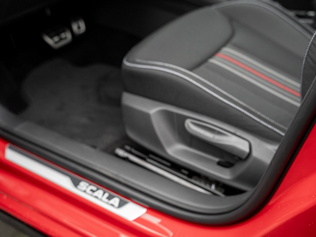 Bild 30 - Scala Monte Carlo 1.5 TSI DSG Pano AHK Kam. Navi