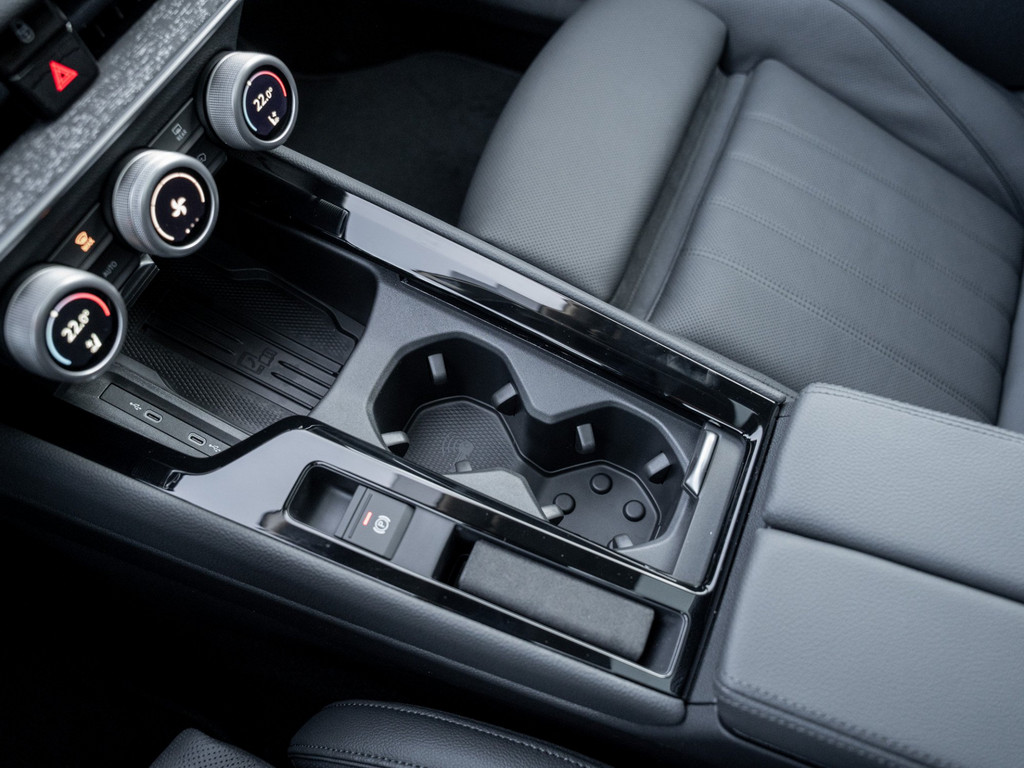 Bild 24 - Superb Combi Selection 1.5 TSI iV DSG AHK Sport